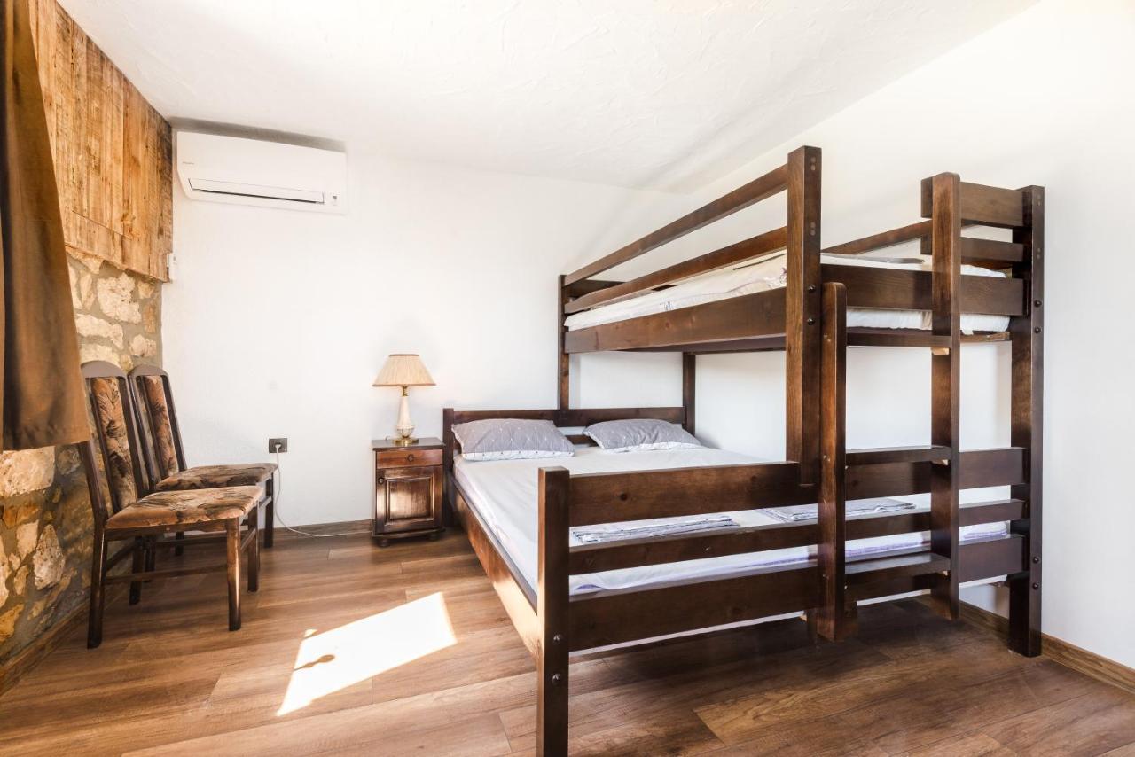 Guest House Hristova Kashta - Христова Къща Cherni Vrŭkh Eksteriør bilde