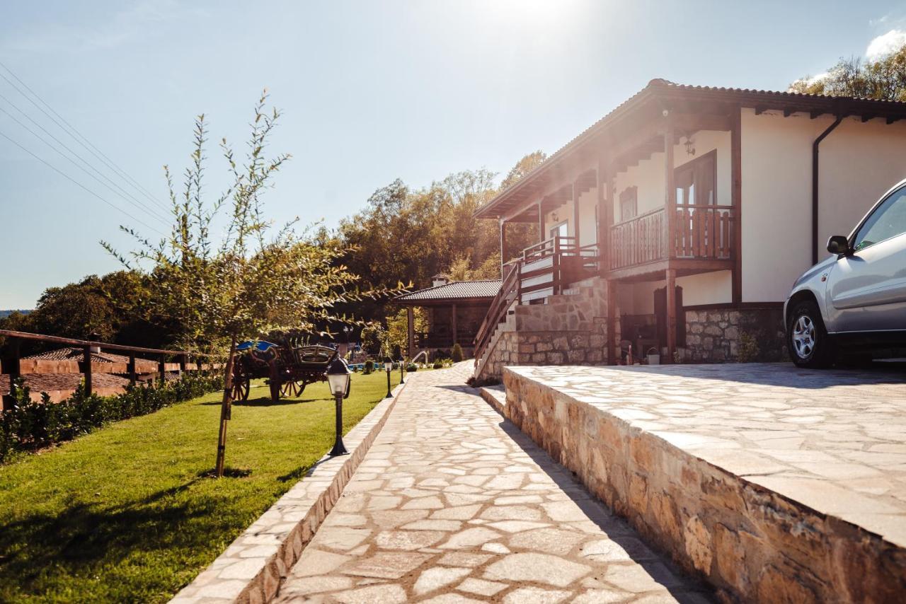 Guest House Hristova Kashta - Христова Къща Cherni Vrŭkh Eksteriør bilde