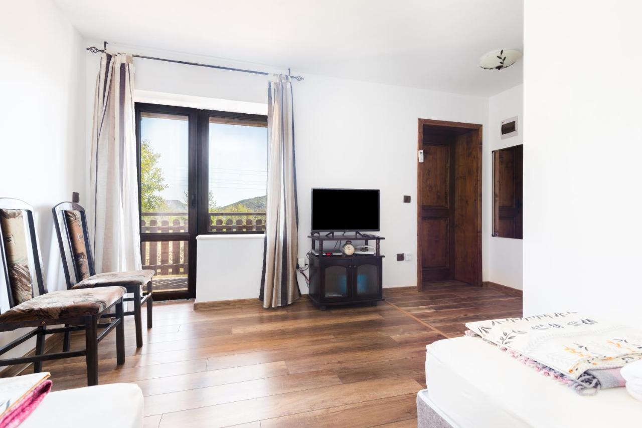 Guest House Hristova Kashta - Христова Къща Cherni Vrŭkh Eksteriør bilde