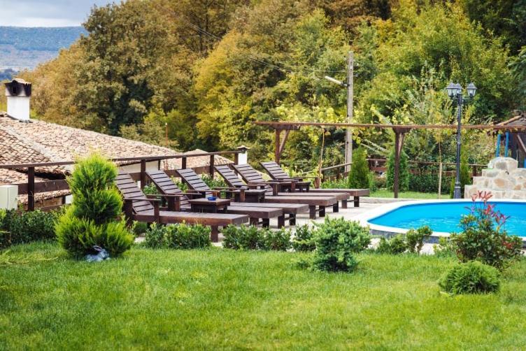 Guest House Hristova Kashta - Христова Къща Cherni Vrŭkh Eksteriør bilde