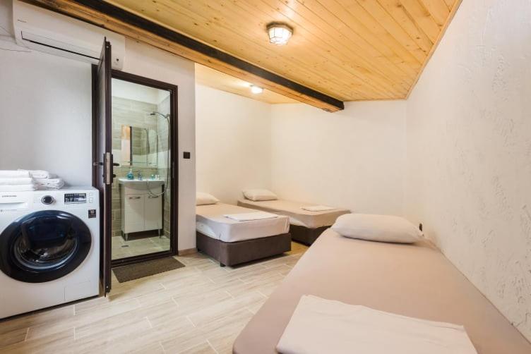 Guest House Hristova Kashta - Христова Къща Cherni Vrŭkh Eksteriør bilde