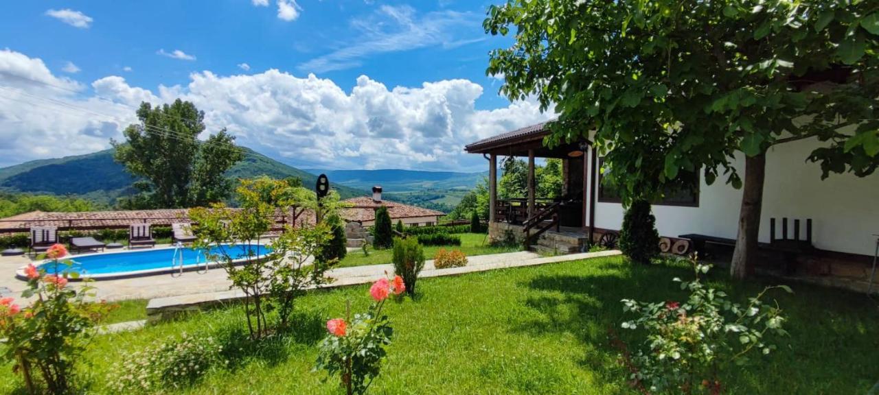 Guest House Hristova Kashta - Христова Къща Cherni Vrŭkh Eksteriør bilde